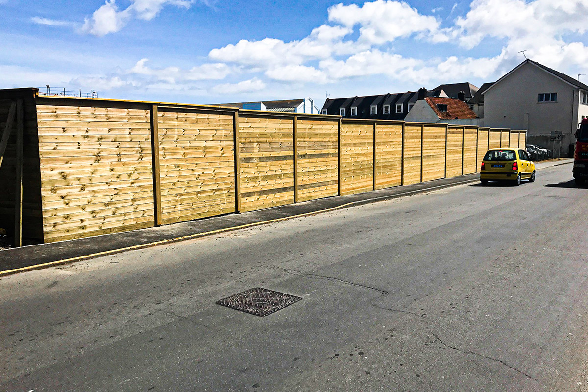 Acoustic fencing